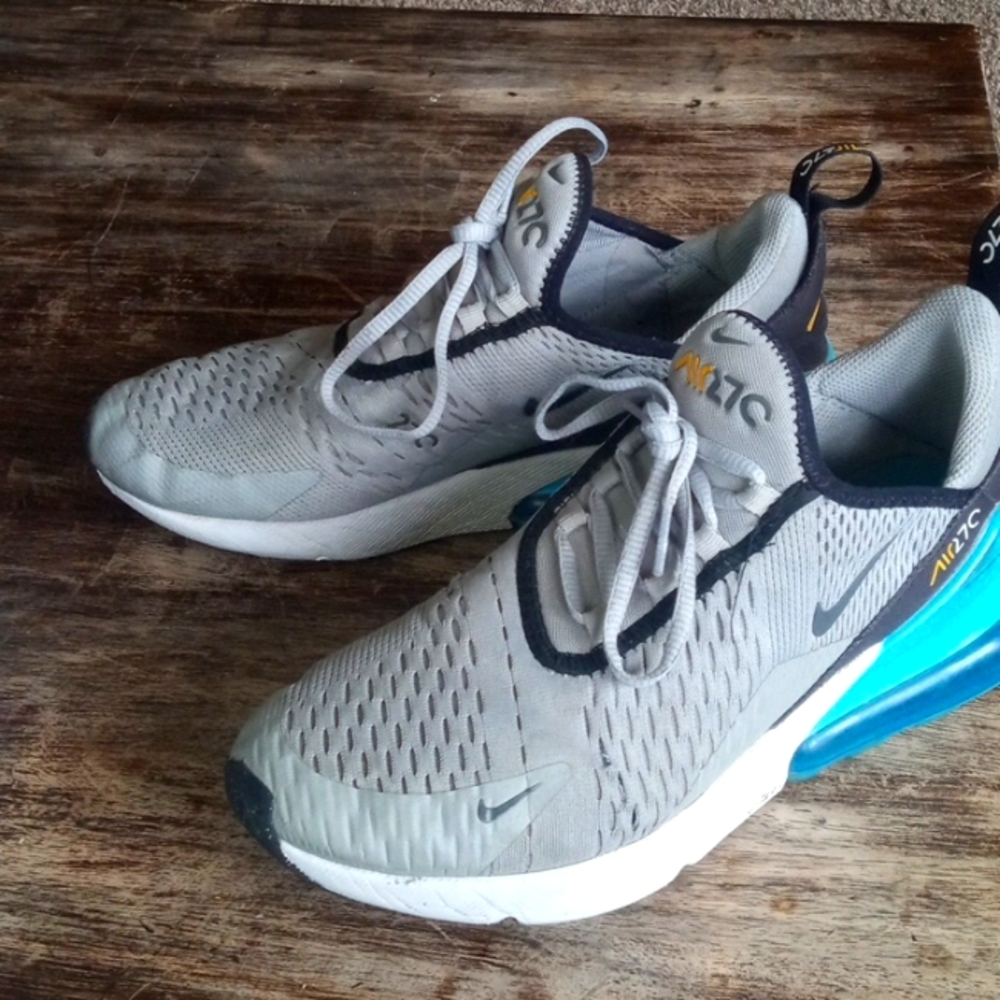 Nike  shoes